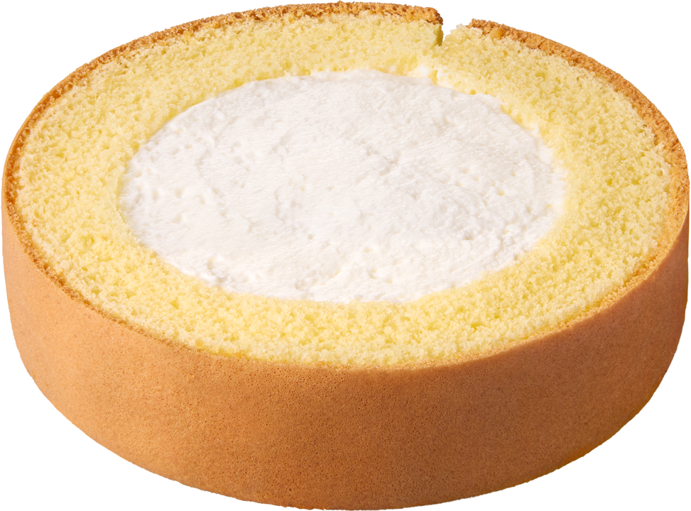生クリームロールケーキの公式商品写真。スポンジで生クリームを包んだ断面。